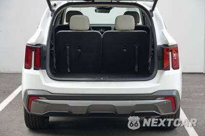 2025 Kia Sorento X-Line SX - zdjęcie 8 z 48 - miniatura
