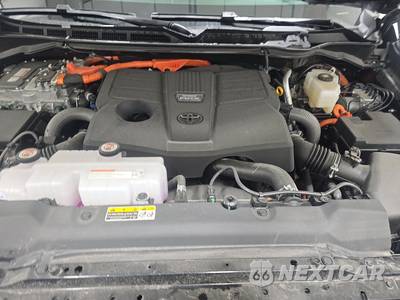 2026 Toyota Sequoia Platinum - zdjęcie 15 z 17 - miniatura