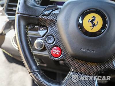 2013 Ferrari 458 Spider Convertible - zdjęcie 36 z 58 - miniatura