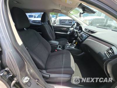 2020 Nissan Rogue Sport S - zdjęcie 8 z 31 - miniatura