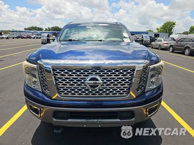 2017 Nissan TITAN XD Platinum Reserve Crew Cab Medium Bed - zdjęcie 2 z 49 - miniatura