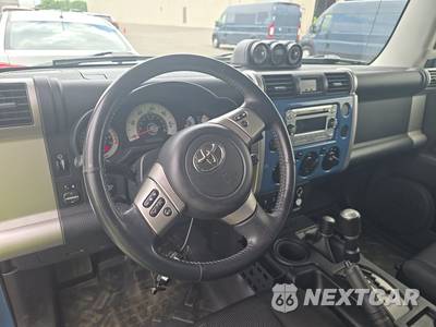 2012 Toyota FJ Cruiser w/Rear Doors - zdjęcie 11 z 27 - miniatura