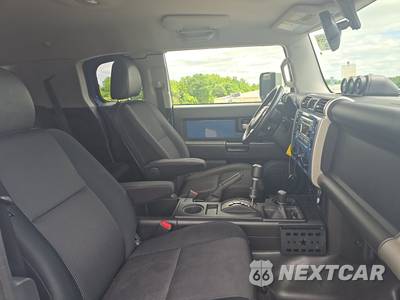 2012 Toyota FJ Cruiser w/Rear Doors - zdjęcie 8 z 27 - miniatura