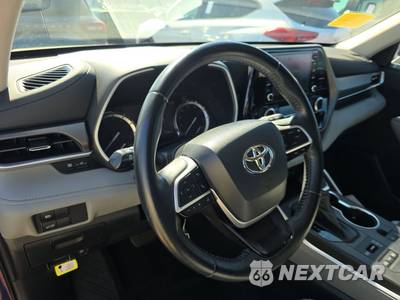 2022 Toyota Highlander XLE - zdjęcie 10 z 24 - miniatura