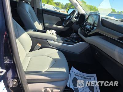 2022 Toyota Highlander XLE - zdjęcie 8 z 24 - miniatura