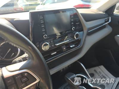 2022 Toyota Highlander XLE - zdjęcie 11 z 24 - miniatura