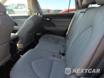 2022 Toyota Highlander XLE - zdjęcie 13 z 24 - miniatura