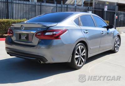 2017 Nissan Altima 2.5 SR - zdjęcie 3 z 10 - miniatura