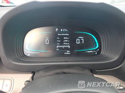 2025 Hyundai Venue SEL - zdjęcie 12 z 26 - miniatura