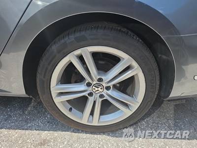 2015 Volkswagen Passat 1.8T SE w/Sunroof & Navigation - zdjęcie 11 z 33 - miniatura