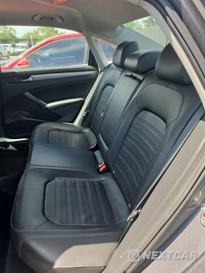 2015 Volkswagen Passat 1.8T SE w/Sunroof & Navigation - zdjęcie 16 z 33 - miniatura