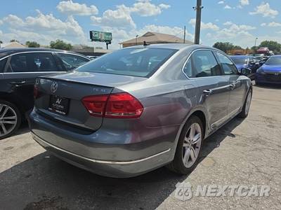 2015 Volkswagen Passat 1.8T SE w/Sunroof & Navigation - zdjęcie 4 z 33 - miniatura