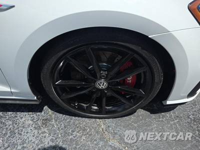 2021 Volkswagen Golf GTI SE - zdjęcie 9 z 27 - miniatura