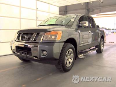 2014 Nissan TITAN SV Crew Cab Short Bed
