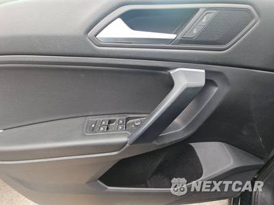 2021 Volkswagen Tiguan SE - zdjęcie 9 z 28 - miniatura