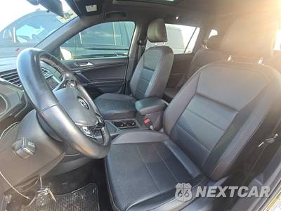 2020 Volkswagen Tiguan SE R-Line Black - zdjęcie 7 z 23 - miniatura