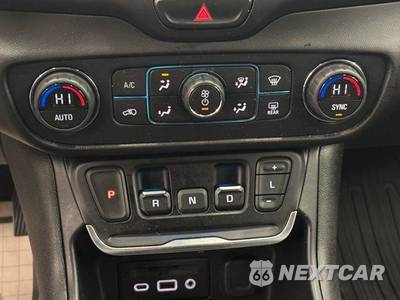 2020 GMC Terrain SLT 4SA - zdjęcie 30 z 37 - miniatura