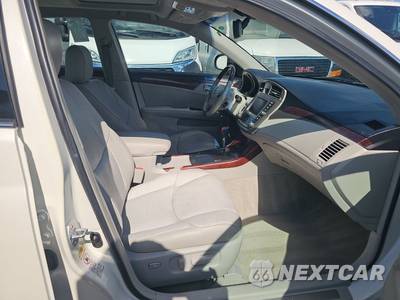 2011 Toyota Avalon Limited - zdjęcie 8 z 24 - miniatura