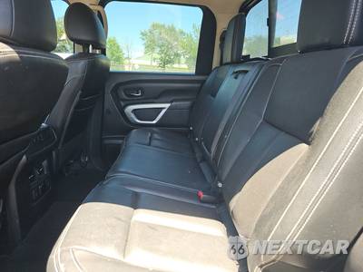 2016 Nissan TITAN XD PRO-4X Crew Cab Medium Bed - zdjęcie 13 z 32 - miniatura