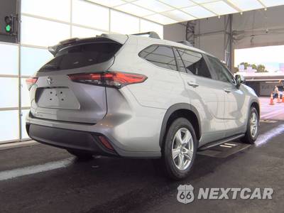 2023 Toyota Highlander LE - zdjęcie 4 z 20 - miniatura