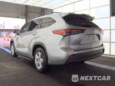 2023 Toyota Highlander LE - zdjęcie 6 z 20 - miniatura