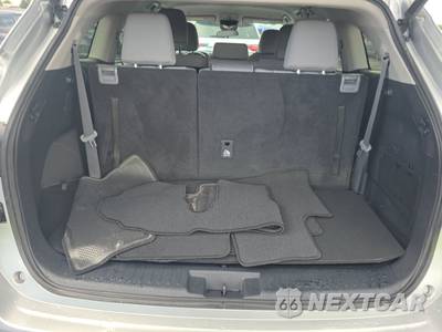 2023 Toyota Highlander LE - zdjęcie 17 z 20 - miniatura