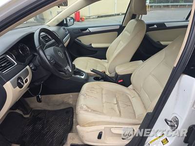 2014 Volkswagen Jetta SE Sedan w/Connectivity & Sunroof - zdjęcie 7 z 45 - miniatura