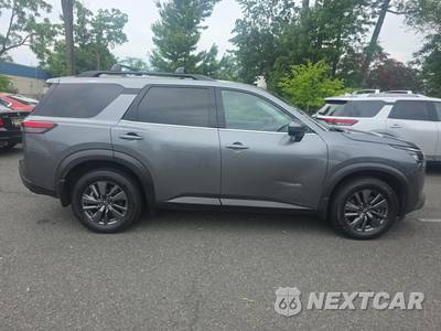 2023 Nissan Pathfinder SV - zdjęcie 4 z 40 - miniatura
