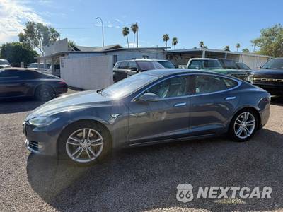 2013 Tesla Model S - zdjęcie 2 z 12 - miniatura