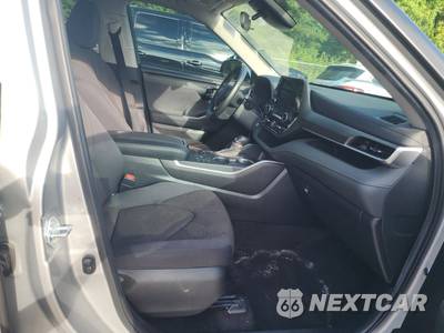 2024 Toyota Highlander LE - zdjęcie 8 z 27 - miniatura