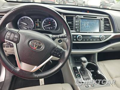 2016 Toyota Highlander Limited - zdjęcie 11 z 29 - miniatura