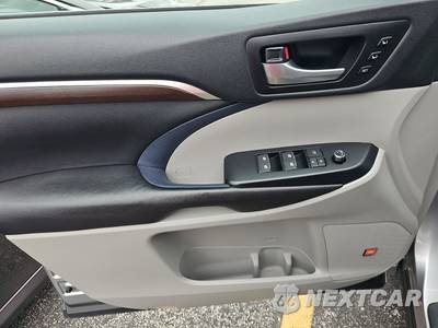 2016 Toyota Highlander Limited - zdjęcie 9 z 29 - miniatura