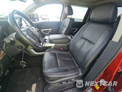 2021 Nissan TITAN SL Crew Cab Short Bed - zdjęcie 7 z 25 - miniatura