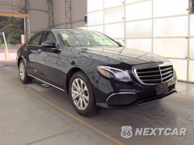2017 Mercedes-Benz E 300 Luxury 4MATIC Sedan - zdjęcie 3 z 20 - miniatura