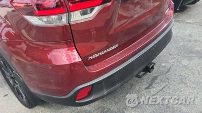 2019 Toyota Highlander SE - zdjęcie 33 z 38 - miniatura
