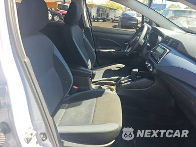 2024 Nissan Versa SV - zdjęcie 8 z 33 - miniatura