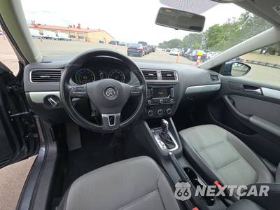 2013 Volkswagen Jetta Hybrid SEL Sedan - zdjęcie 11 z 26 - miniatura