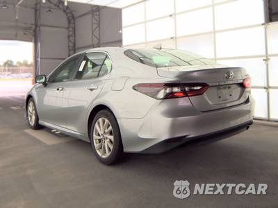 2024 Toyota Camry LE - zdjęcie 6 z 41 - miniatura