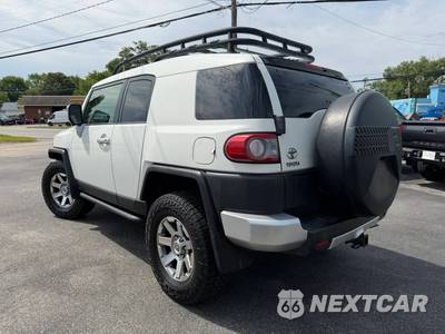 2014 Toyota FJ Cruiser w/Rear Doors - zdjęcie 5 z 51 - miniatura