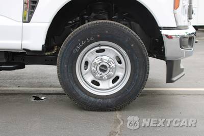 2026 Ford Super Duty F-250 XL Crew Cab Long Bed - zdjęcie 38 z 48 - miniatura