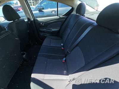 2016 Nissan Versa SV - zdjęcie 13 z 32 - miniatura