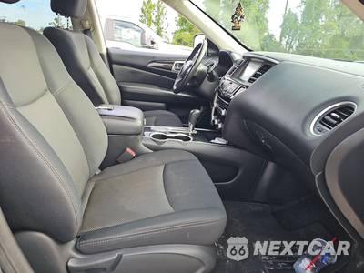 2019 Nissan Pathfinder SV - zdjęcie 8 z 19 - miniatura