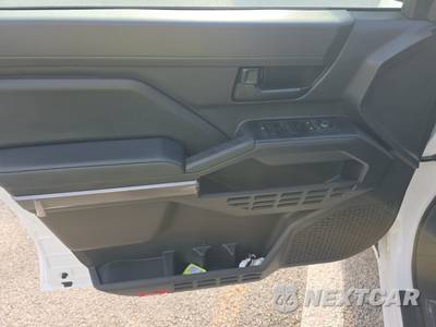 2026 Toyota Tacoma SR5 Crew Cab Medium Bed - zdjęcie 9 z 20 - miniatura