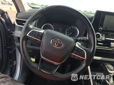 2023 Toyota Highlander LE - zdjęcie 10 z 28 - miniatura