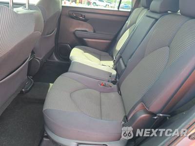 2023 Toyota Highlander LE - zdjęcie 13 z 28 - miniatura