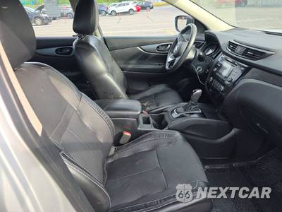 2017 Nissan Rogue Sport S - zdjęcie 8 z 48 - miniatura