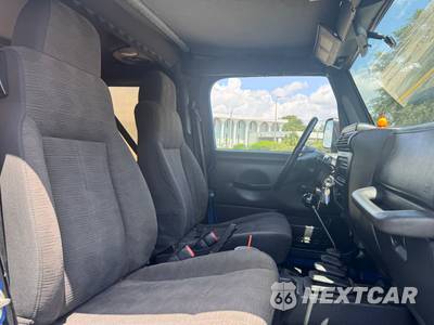 2003 Jeep Wrangler SE - zdjęcie 9 z 15 - miniatura