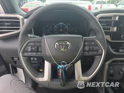 2026 Toyota Sequoia SR5 - zdjęcie 10 z 26 - miniatura