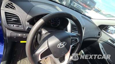 2013 Hyundai Accent GS Hatchback - zdjęcie 20 z 30 - miniatura