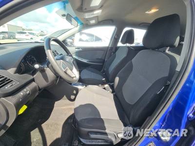 2013 Hyundai Accent GS Hatchback - zdjęcie 7 z 30 - miniatura